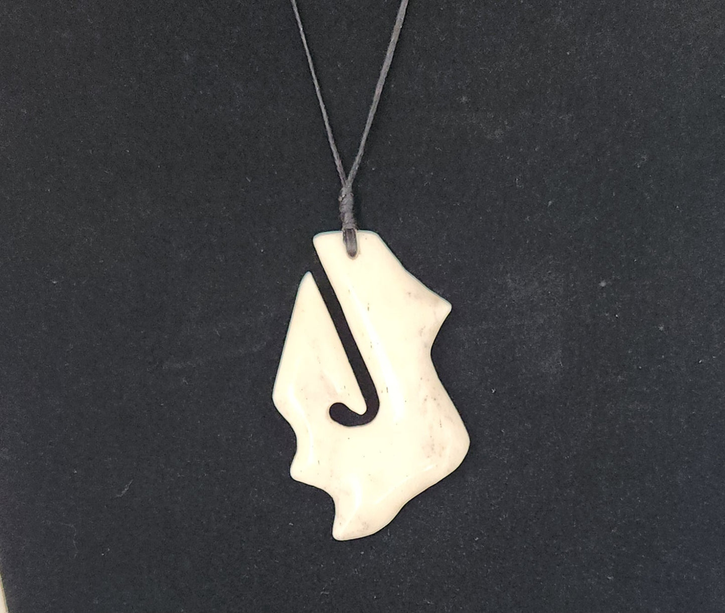 Hand Carved Pasifika Fish Hook - Cattle Bone