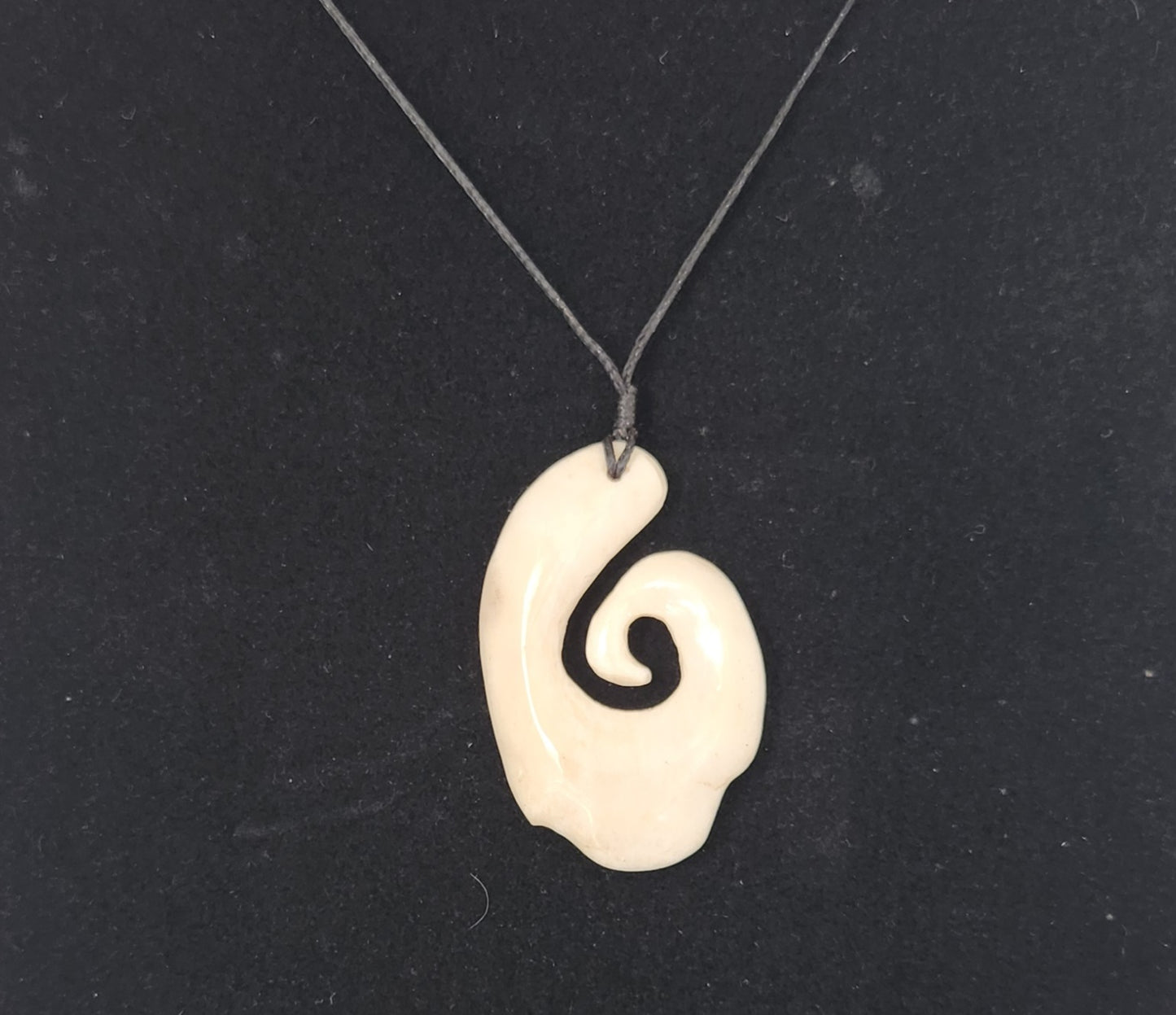 Hand Carved Pasifika Fish Hook - Cattle Bone