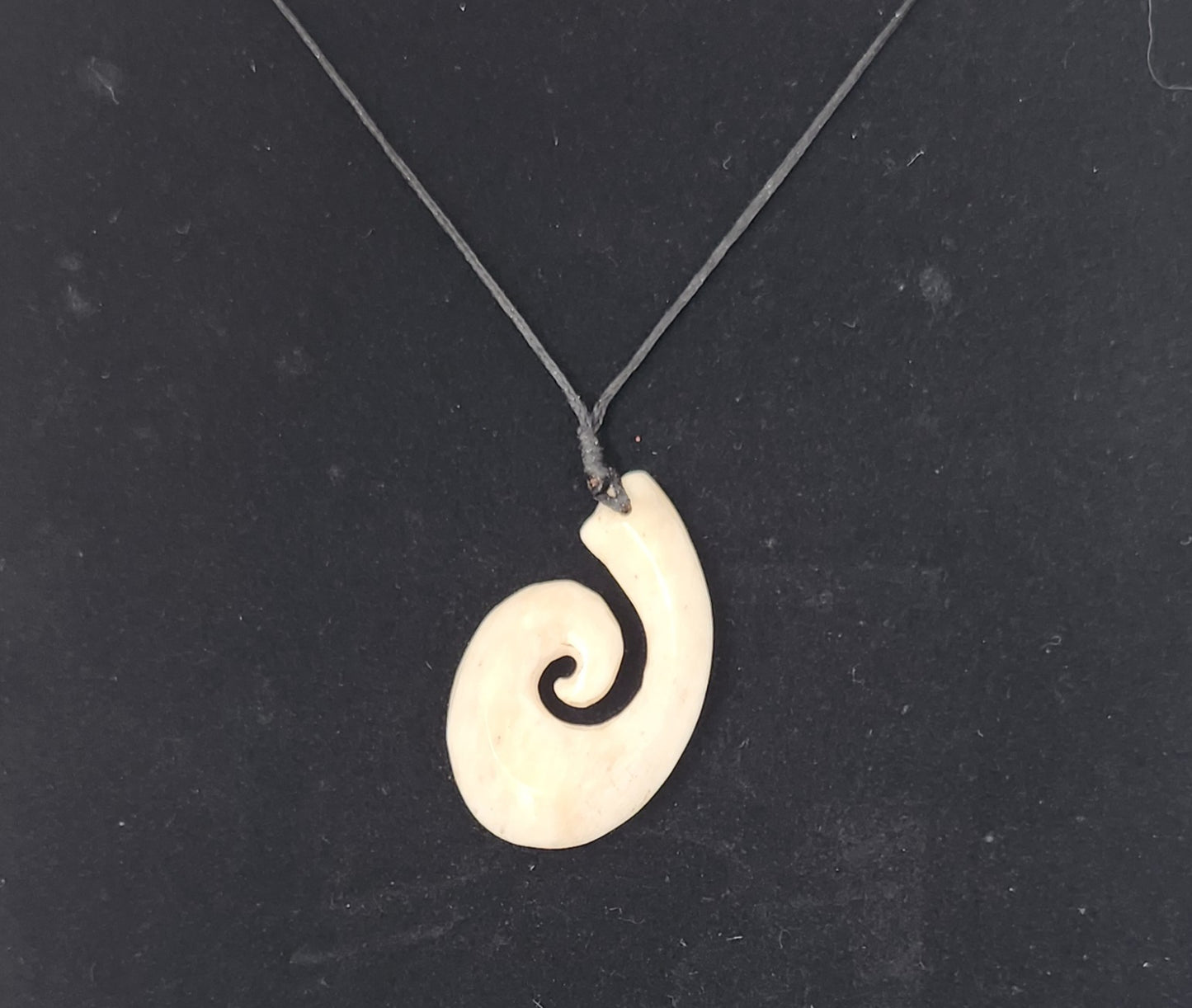 Hand Carved Pasifika Fish Hook - Cattle Bone