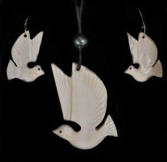 Hand carved Fairy Tern earring and necklace set - Cattle Bone & Tahitian black pearl