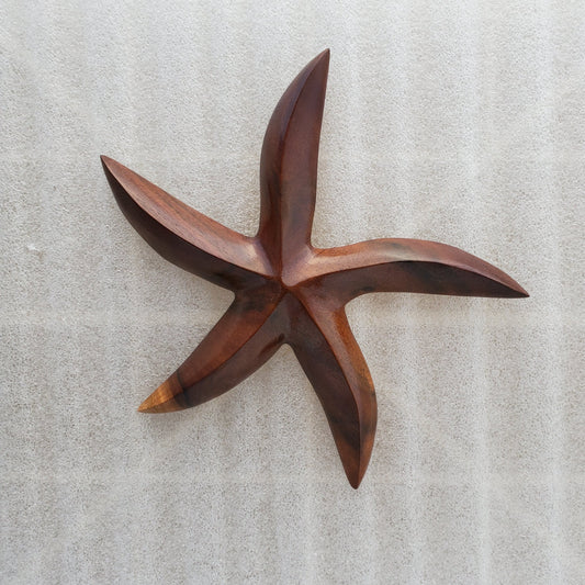 Colgante de pared de estrella de mar tallado a mano de madera local de Miro - Grande