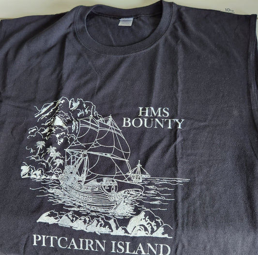 Pitcairn Muscle T. with HMAV Bounty Print - Mens