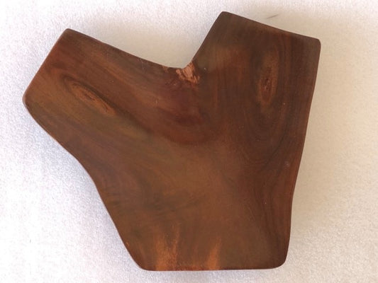 Handgefertigte Servierplatte aus lokalem Miro-Holz - Y-förmig