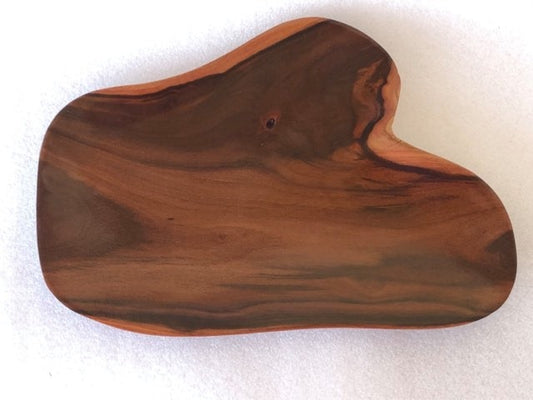 Handgefertigte Servierplatte aus lokalem Miro-Holz - Mit Shaped