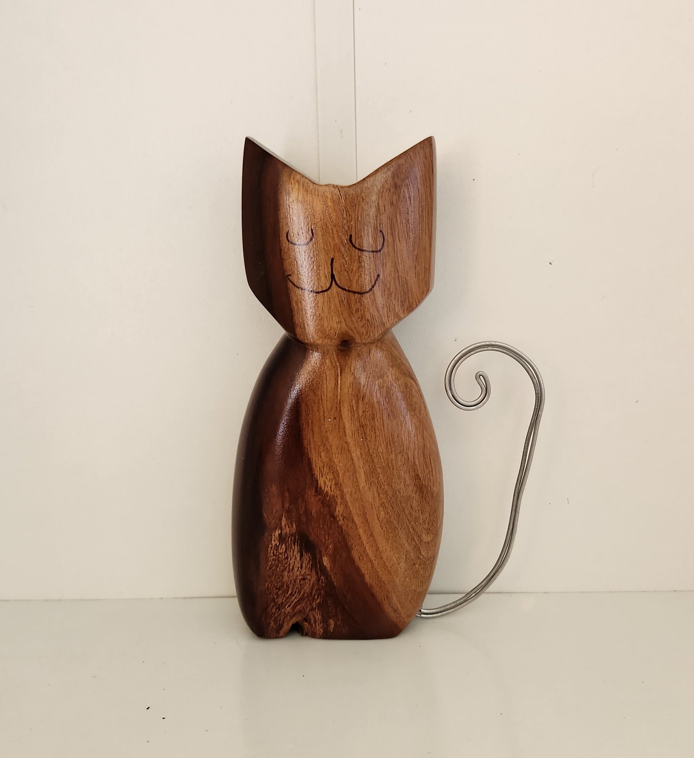 Hand Carved Cats 3 to choose from in Pine, Burau or Miro Wood