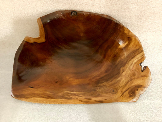Hand-made Serving Platter from Local Miro wood - Medium