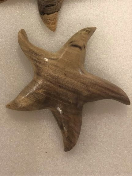 Imán de nevera de estrella de mar hecho a mano de madera local de Burau - Grande